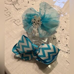 NWOT Frozen Inspired Blue and White Hair Accessory Set